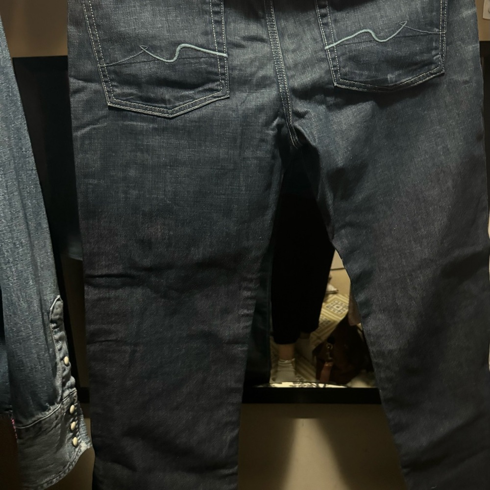 Maternity - 7 For All Mankind - A Pea in the Pod - The Over the Bump. - Picture 7 of 9